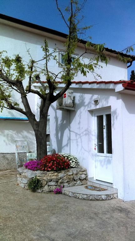 Apartments Hodanic Krk Town Exteriör bild
