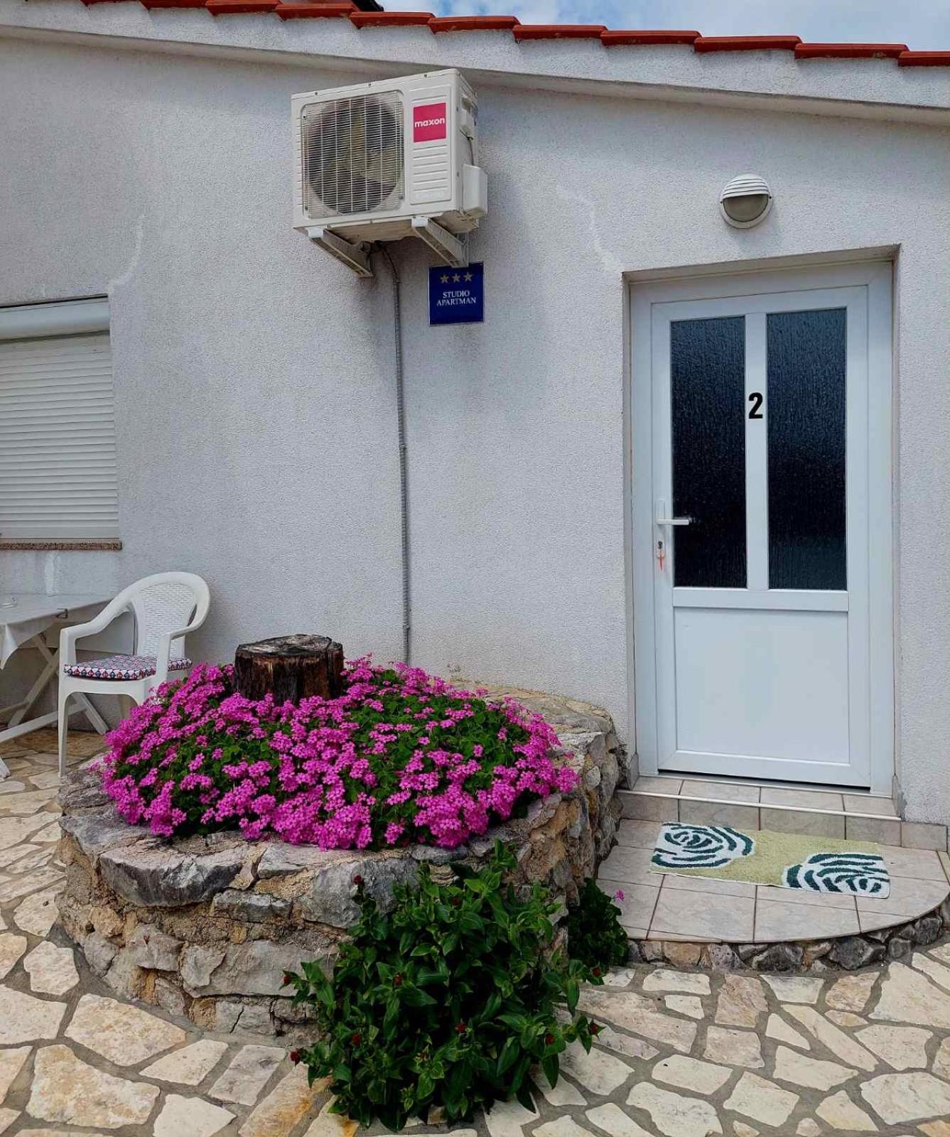 Apartments Hodanic Krk Town Rum bild